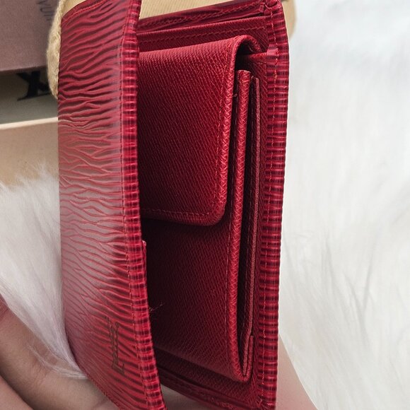 Louis Vuitton  Red Bifold Small Wallet - Picture 9 of 17